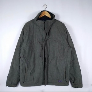 Vintage Patagonia goose down puffer styles puffer down jacket winter jacket light jacket in grey colour in medium to large size