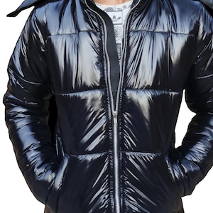 Mens Winter Puffer Jacket Shiny Warm Down Coat Windproof Lightweight Hooded Outerwear Insulated Bubble Parka for Cold Weather