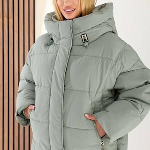 Oversized Women’s Puffer Down Jacket – Waterproof Packable Hooded Winter Coat with Bio Down, Warm Minimalist Outerwear