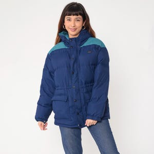 REI Puffer Jacket Blue Teal Y2K Goose Down Colorblock Hooded Winter Coat Zip Front Snap Closure Warm Outdoor Hiking Mountain Extra Large XL