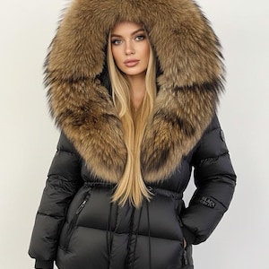 Women’s Winter Puffer Coat with Oversized Plush Hooded – Thick Warm Down-Style with Detachable Faux Fur Trim – Waist-Shaping Long Outerwear