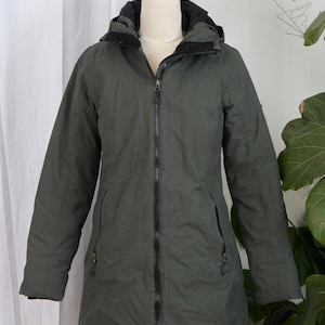 Eddie Bauer Green Down Puffer Coat – Women’s XS