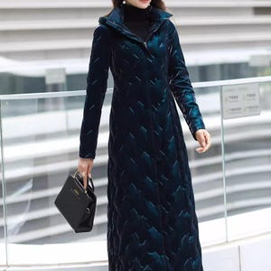 Navy Blue & Green Long Hooded Down Jacket, Plus Size Women Winter Puffer Coat, Maxi Quilted Full Length Bomber, High Collar Style Coat